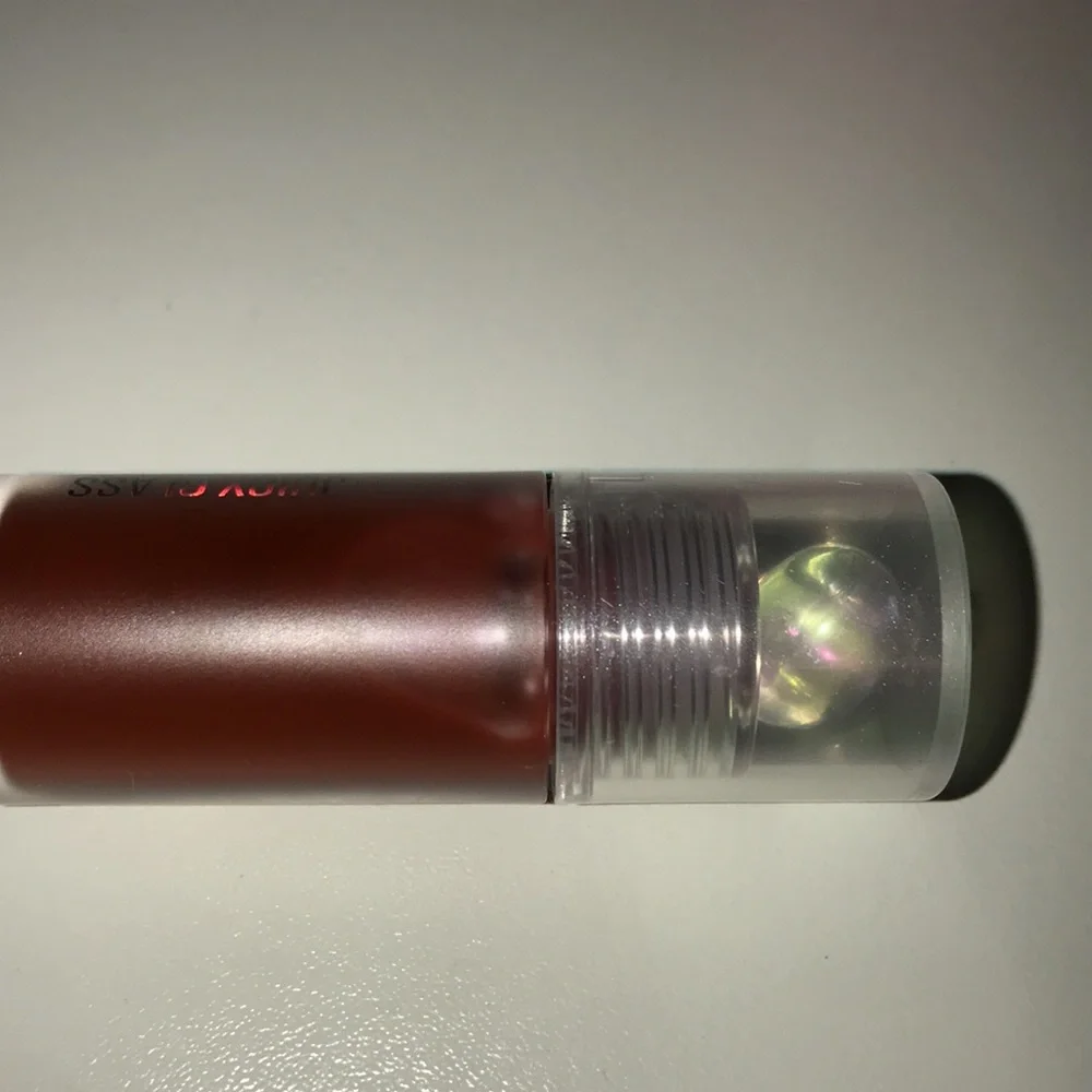KAJA Juicy Glass Hydrating & Plumping Lip Oil in Cherry Cola NEW
